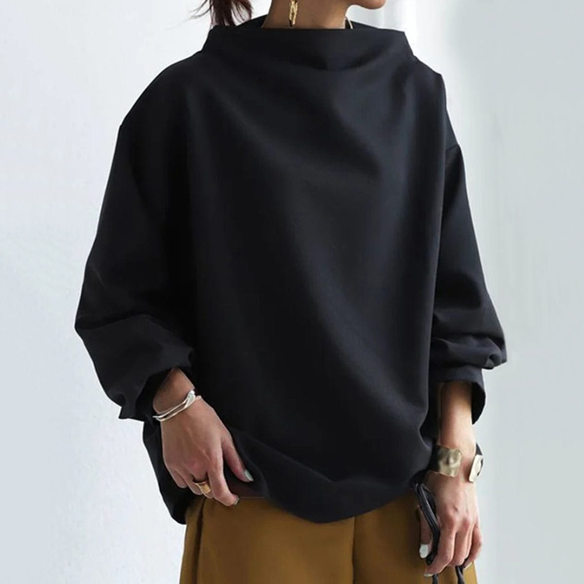Lisa - High-Neck Casual Top
